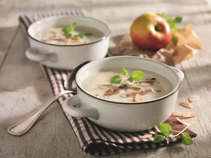 Apfel-Schalotten-Suppe