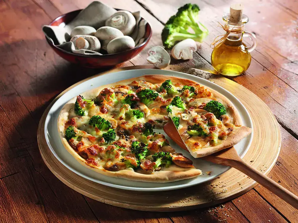 Champignon-Broccoli-Pizza